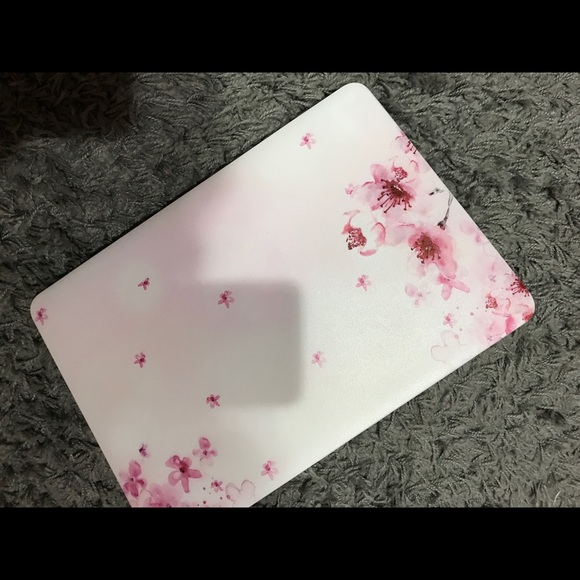 MacBook Pro Screen Protector - Picture 2 of 6